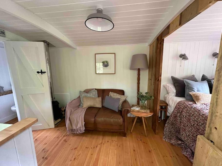 Cornwall Woodland Shepherd'S Hut Deirdres Hut Bodmin Eksteriør bilde